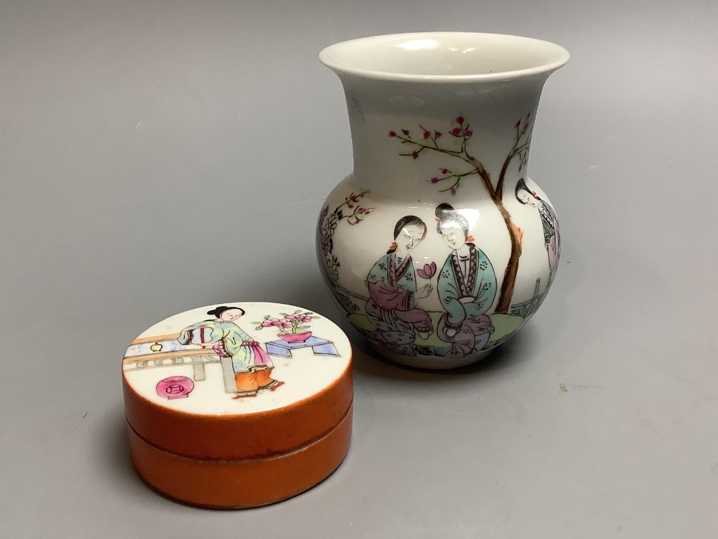 A Chinese famille rose circular box and cover and a similar vase, height 10cm